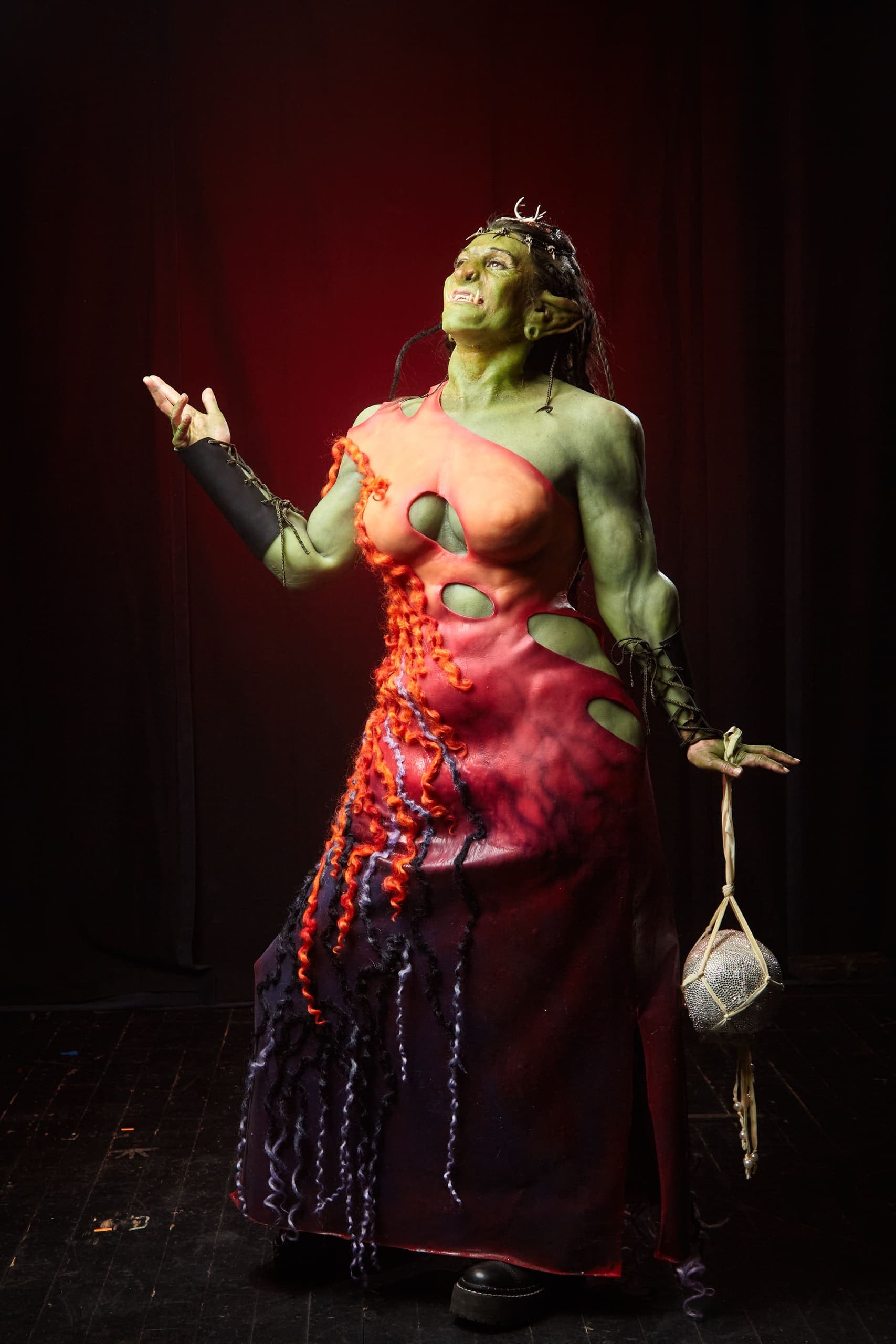 Пластический костюм